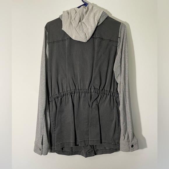 Utility Jacket - Picture 2 of 3